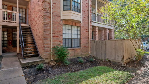 Houston 1-story, 2-bed 2255 Braeswood Park Drive 117-idx