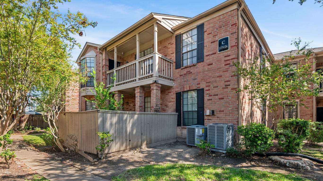 Houston 1-story, 2-bed 2255 Braeswood Park Drive 117-idx