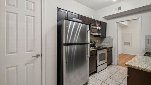 Houston 1-story, 2-bed 2255 Braeswood Park Drive 117-idx