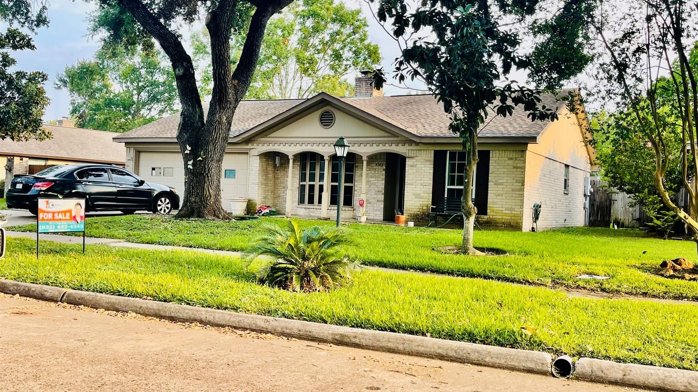 Houston 1-story, 3-bed 9743 Ravensworth Drive-idx