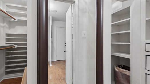 Houston null-story, 4-bed 11902 N Petersham Drive-idx