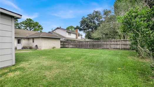 Houston 1-story, 3-bed 9703 S Petersham Drive-idx