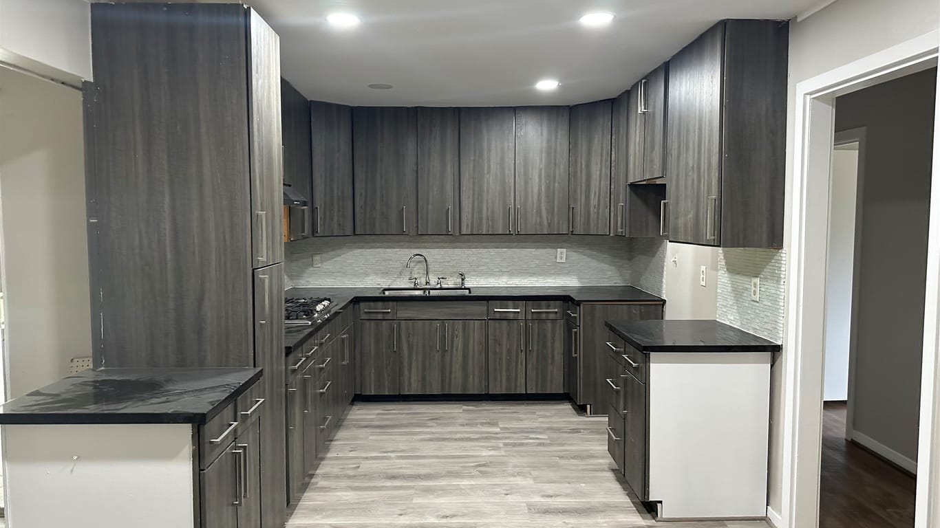 Houston 1-story, 4-bed 5803 Flamingo Drive-idx
