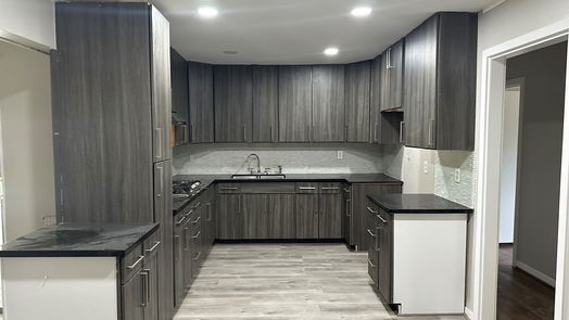 Houston 1-story, 4-bed 5803 Flamingo Drive-idx
