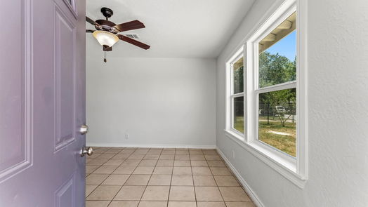 Houston 1-story, 4-bed 5715 Southwind Street-idx