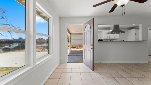 Houston 1-story, 4-bed 5715 Southwind Street-idx