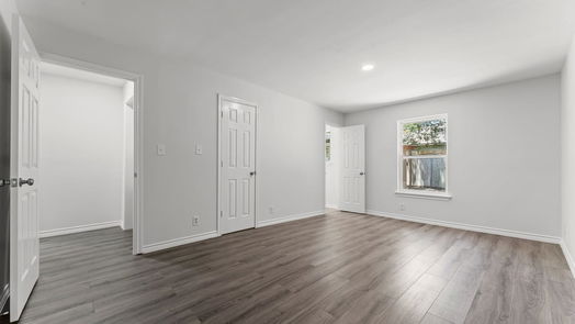 Houston 1-story, 4-bed 5715 Southwind Street-idx