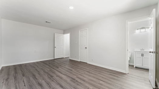 Houston 1-story, 4-bed 5715 Southwind Street-idx