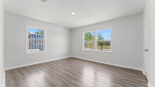 Houston 1-story, 4-bed 5715 Southwind Street-idx