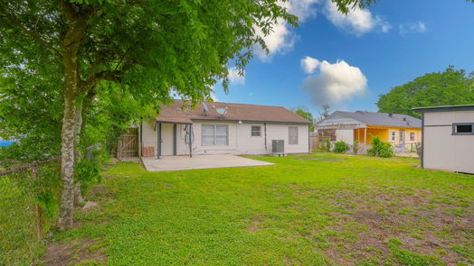 Houston 1-story, 3-bed 5414 Lyndhurst Drive-idx