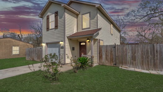 Houston 2-story, 3-bed 8131 Sandhurst Drive-idx