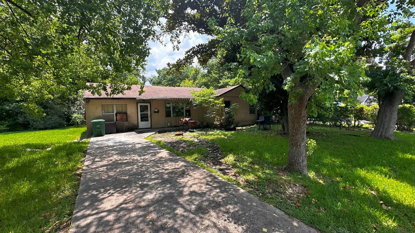 Houston 1-story, 3-bed 9225 Noel Street-idx