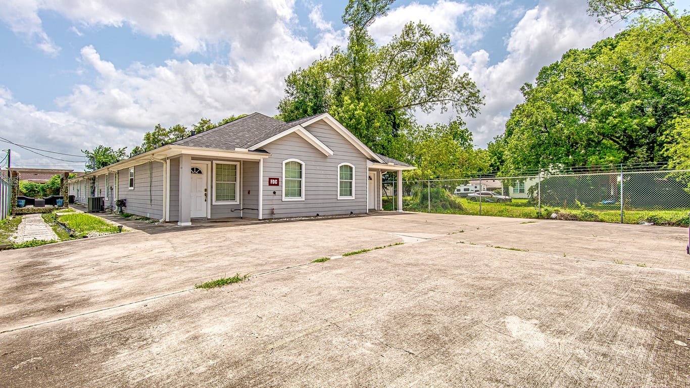 Houston 1-story, 3-bed 5038 Mallow Street-idx