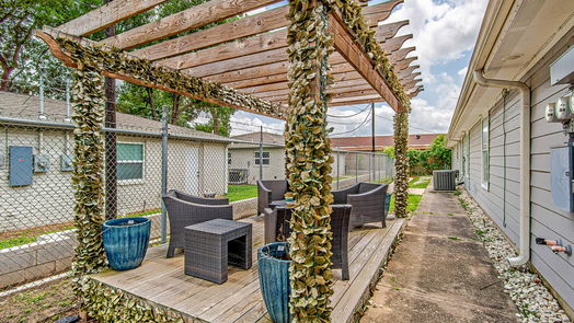 Houston 1-story, 3-bed 5038 Mallow Street-idx