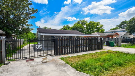 Houston 1-story, 3-bed 5342 Wenda Street-idx