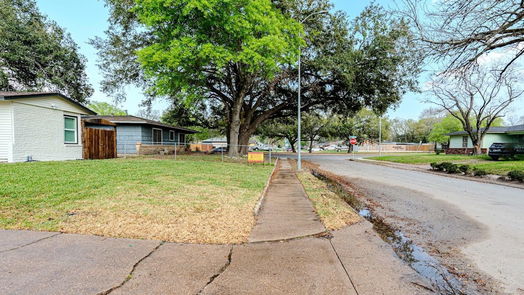 Houston 1-story, 4-bed 5663 Belmark Street-idx