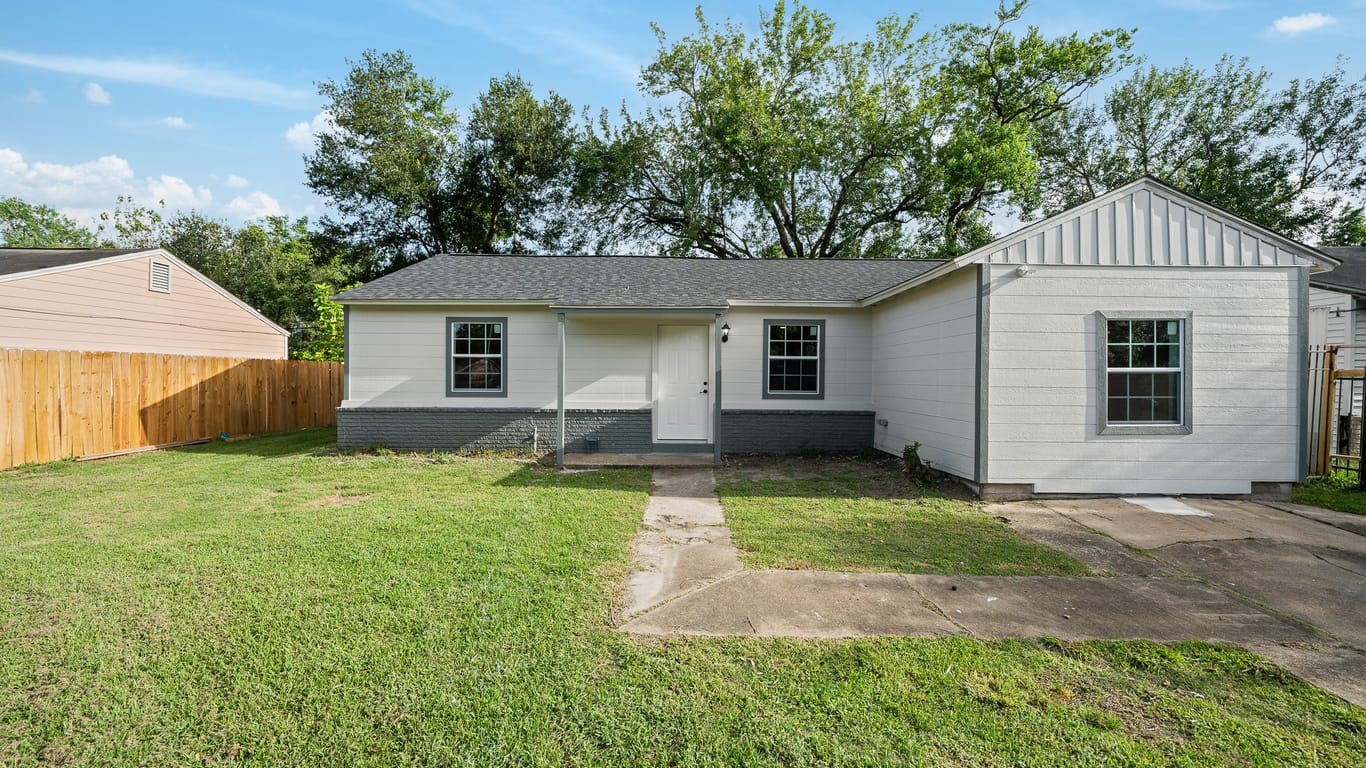 Houston 1-story, 3-bed 5630 Bellfort-idx