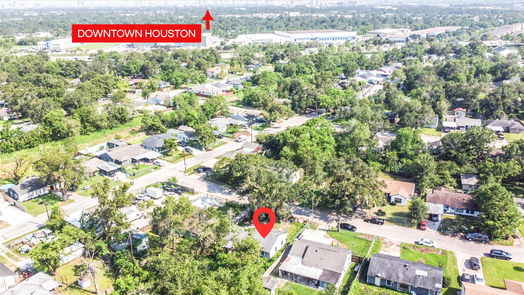 Houston 1-story, 3-bed 5810 Southurst Street-idx