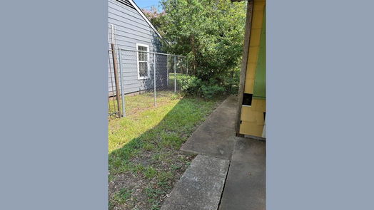 Houston 1-story, 2-bed 4833 Brinkley Street-idx