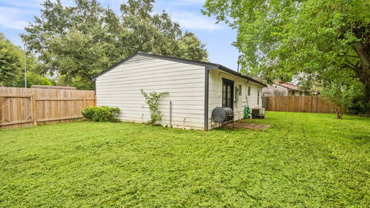 Houston 1-story, 3-bed 4853 Clover Street-idx