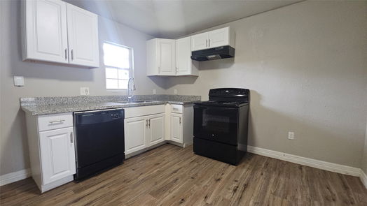 Houston 1-story, 3-bed 7927 Belgard Street-idx