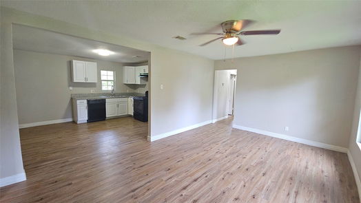 Houston 1-story, 3-bed 7927 Belgard Street-idx