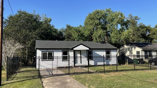 Houston 1-story, 4-bed 5233 Higgins Street-idx