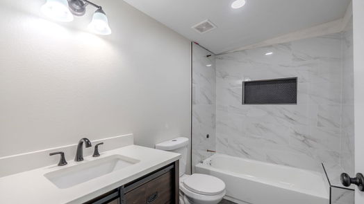 Houston 1-story, 4-bed 5032 Briscoe Street-idx