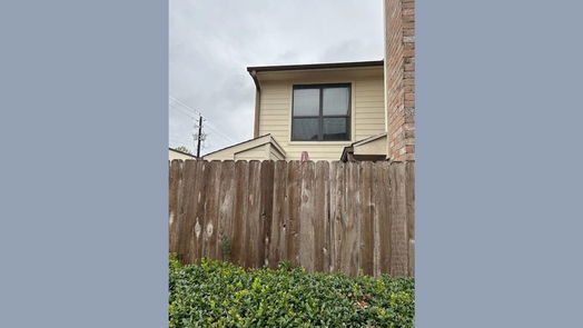 Houston 2-story, 2-bed 10912 Gulf Freeway Freeway 34-idx