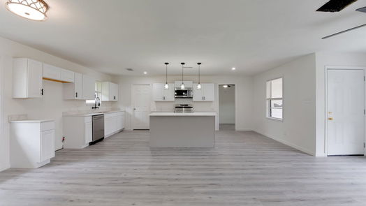 Houston 1-story, 3-bed 9922 Aves Street-idx
