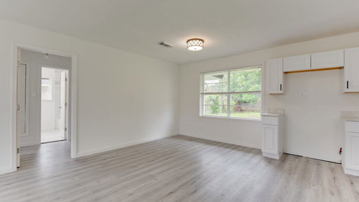 Houston 1-story, 3-bed 9922 Aves Street-idx