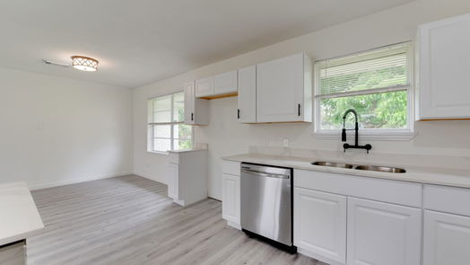 Houston 1-story, 3-bed 9922 Aves Street-idx