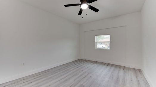 Houston 1-story, 3-bed 9922 Aves Street-idx