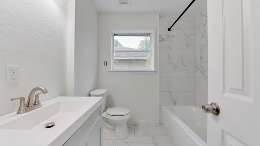Houston 1-story, 3-bed 9922 Aves Street-idx