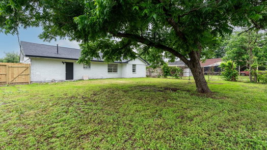 Houston 1-story, 3-bed 9922 Aves Street-idx