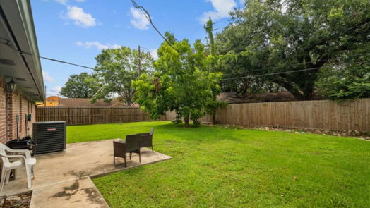 Houston 1-story, 3-bed 330 E Edgebrook Drive-idx