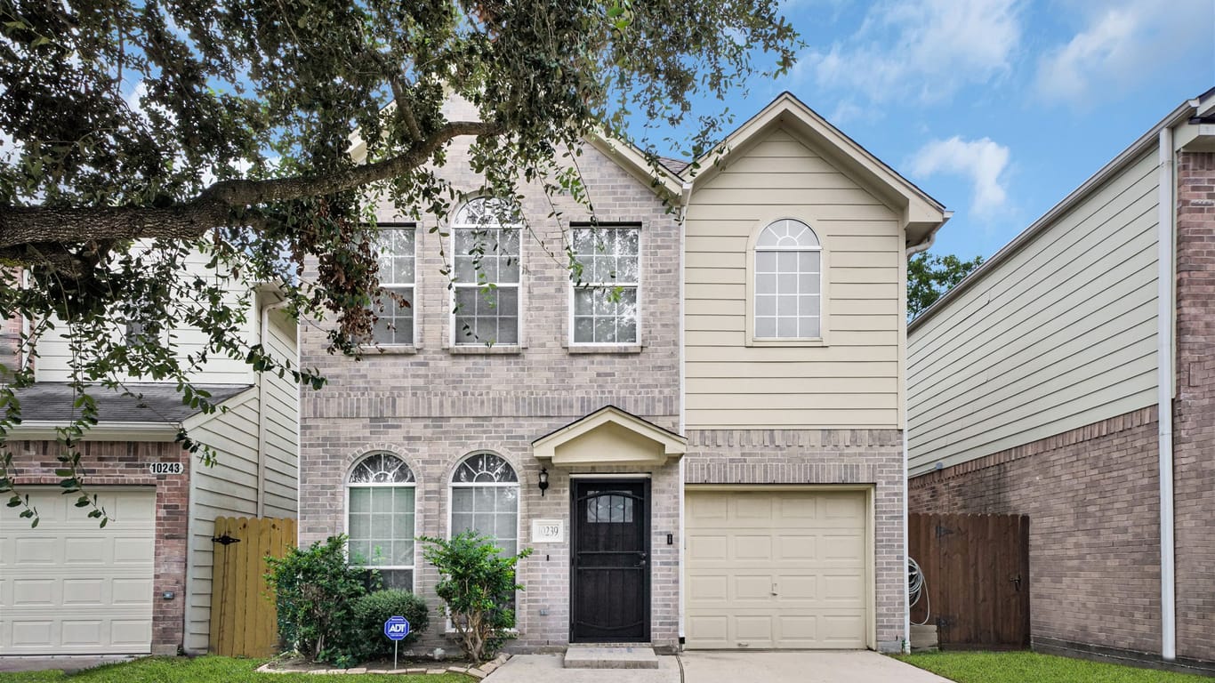 Houston 2-story, 3-bed 10239 W Palm Lake Drive-idx