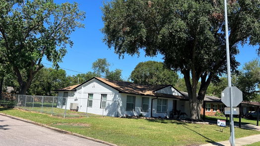 Houston 1-story, 3-bed 8414 Vennard Road-idx