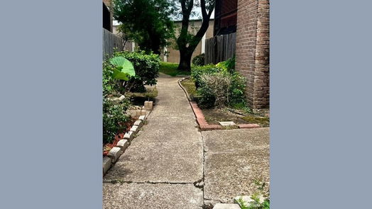 Houston 2-story, 1-bed 10912 Gulf Freeway 25-idx