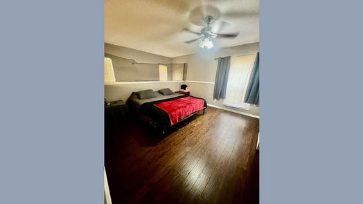 Houston 2-story, 1-bed 10912 Gulf Freeway 4-idx