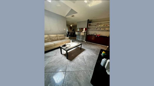 Houston 2-story, 2-bed 10912 Gulf Freeway 34-idx