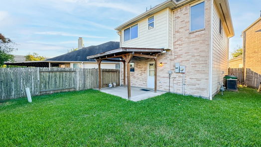 Houston 2-story, 3-bed 10243 E Palm Lake Drive-idx