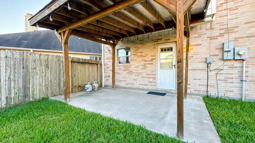 Houston 2-story, 3-bed 10243 E Palm Lake Drive-idx