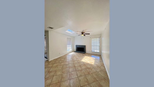 Houston 2-story, 2-bed 10912 Gulf Freeway 68-idx