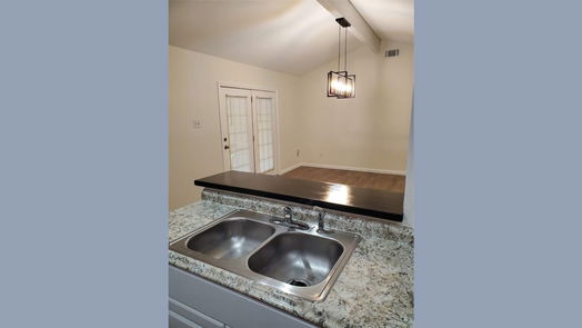 Houston 1-story, 3-bed 531 Edgebrook Drive-idx