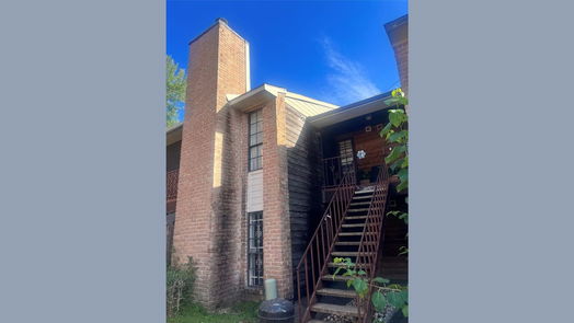Houston 2-story, 2-bed 10912 Gulf Freeway 16-idx