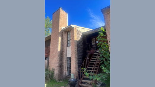 Houston 2-story, 2-bed 10912 Gulf Freeway 16-idx