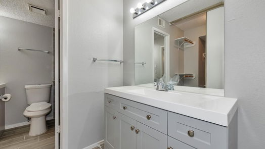 Houston 2-story, 2-bed 6253 Ludington Drive 2-808-idx