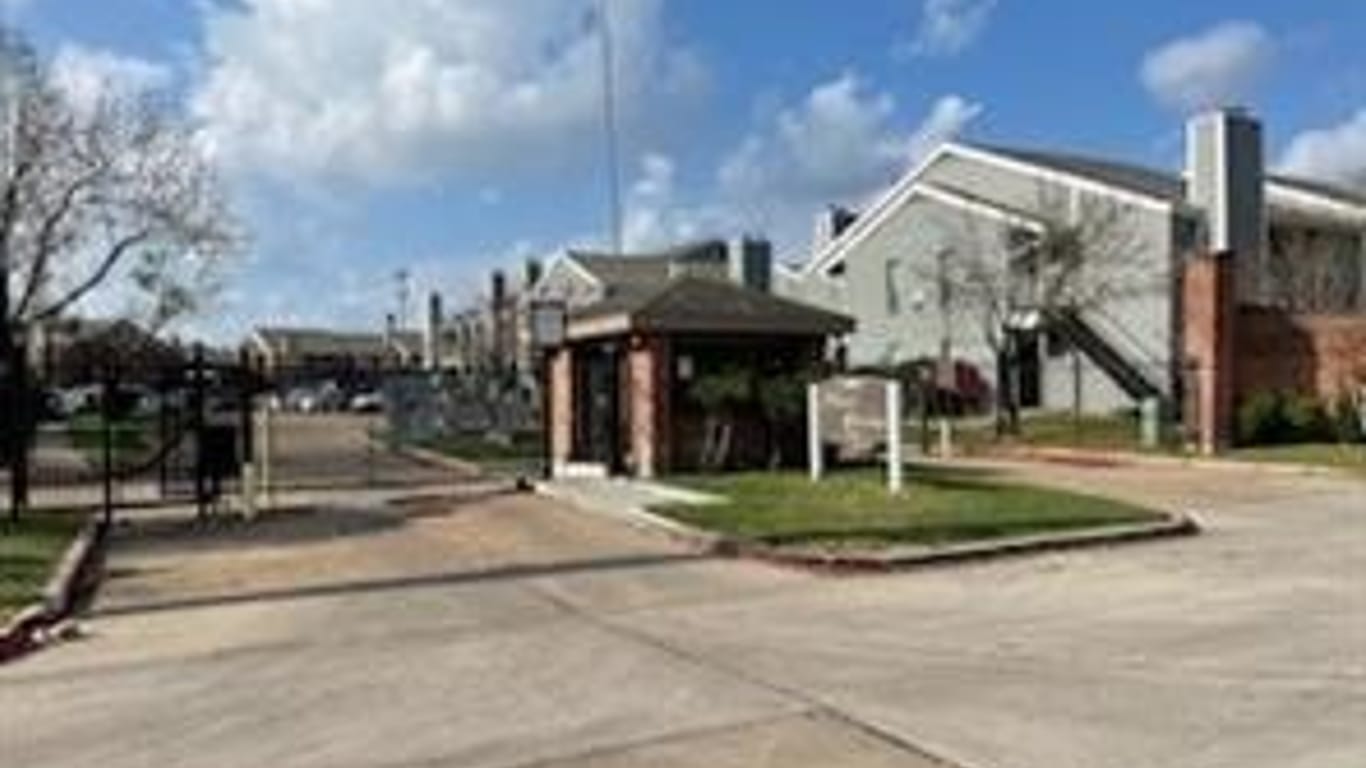 Houston 1-story, 2-bed 12500 Sandpiper Drive-idx