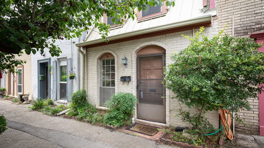 Houston 2-story, 2-bed 5239 Arboles Drive M-idx